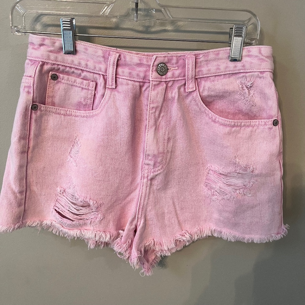 Denim Co. High Rise Distressed Raw Hem Denim Jean Shorts/Pink/Size 6